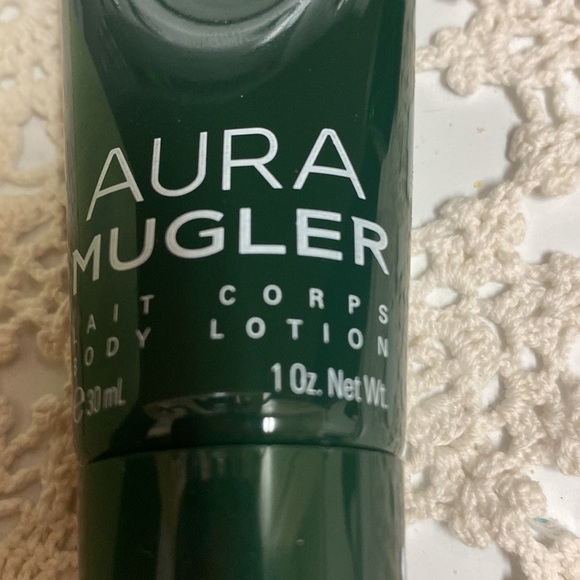 Aura MUGLAR MINIATURE AND LOTION - Picture 2 of 7